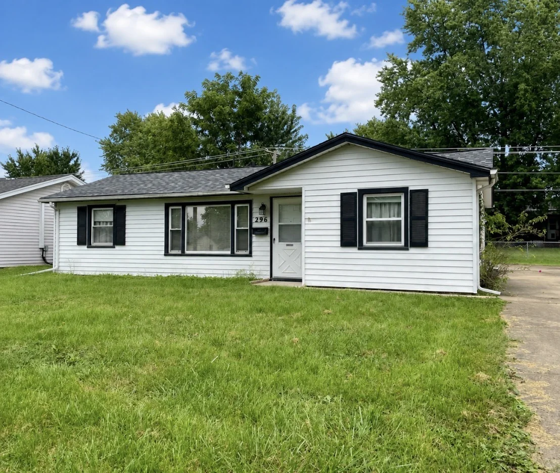 Photo of 296 N Levasseur Avenue