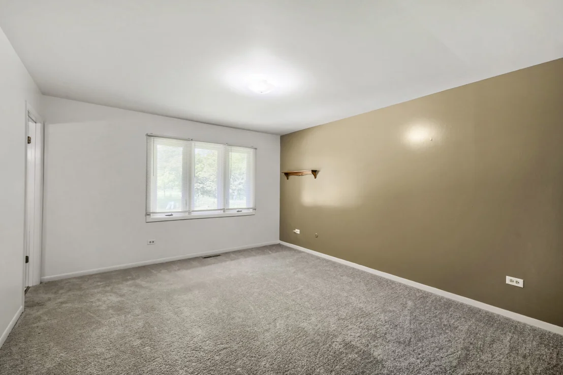 Photo of 98 Brookside Drive