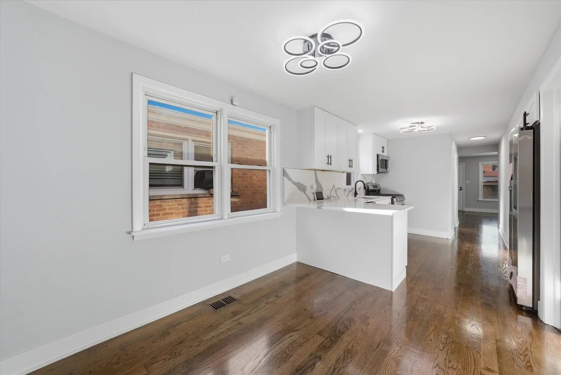 Photo of 2811 W 82nd Street