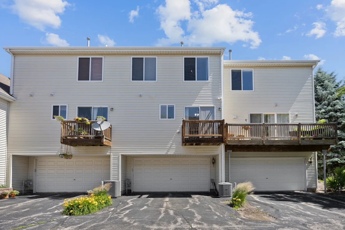 Photo of 875 Emerald Drive