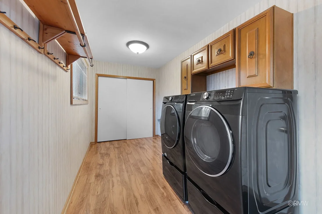 Photo of 21W301 Par Lane