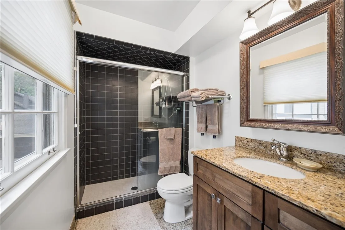 Photo of 2448 Central Park Avenue