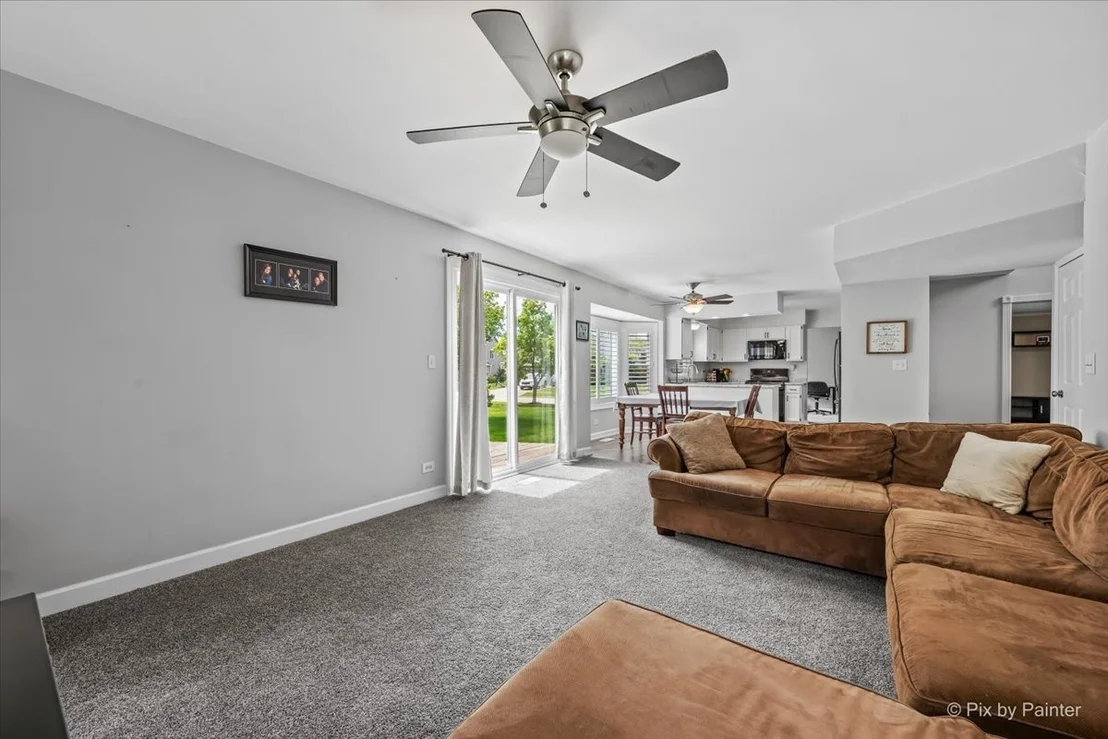 Photo of 658 WAINSFORD Drive