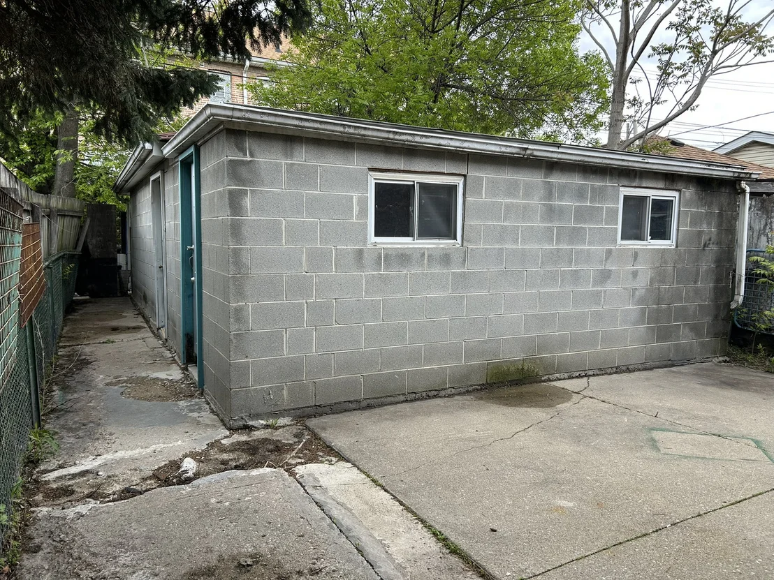 Photo of 3854 S Albany Avenue