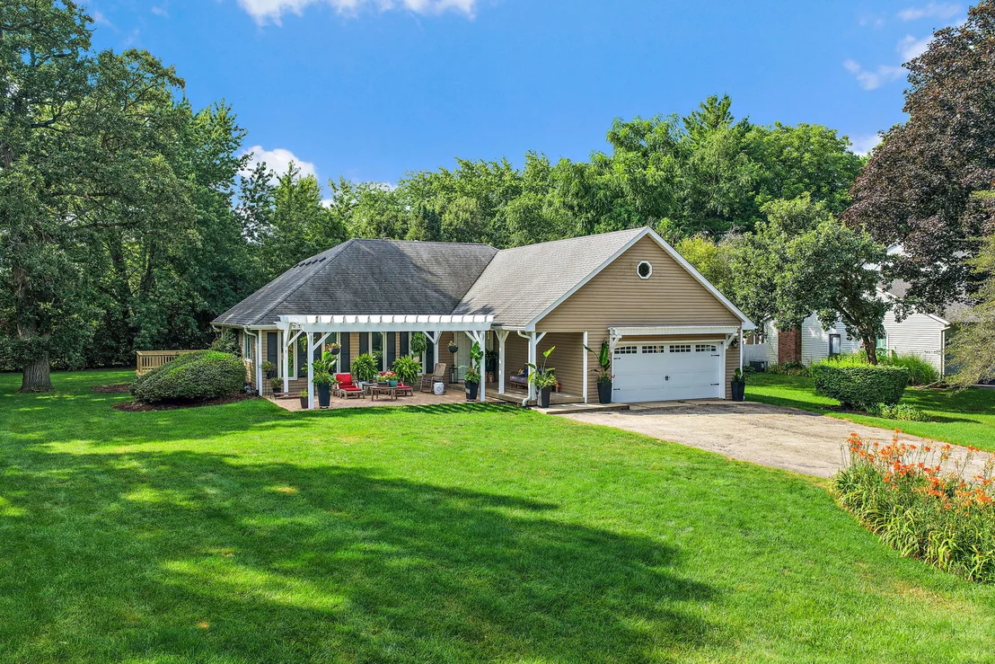 Photo of 40W719 Longshadow Lane