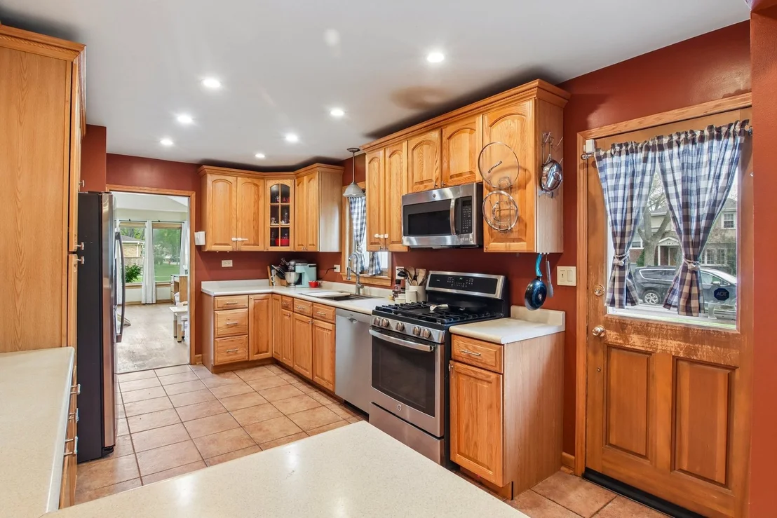 Photo of 245 Amherst Avenue