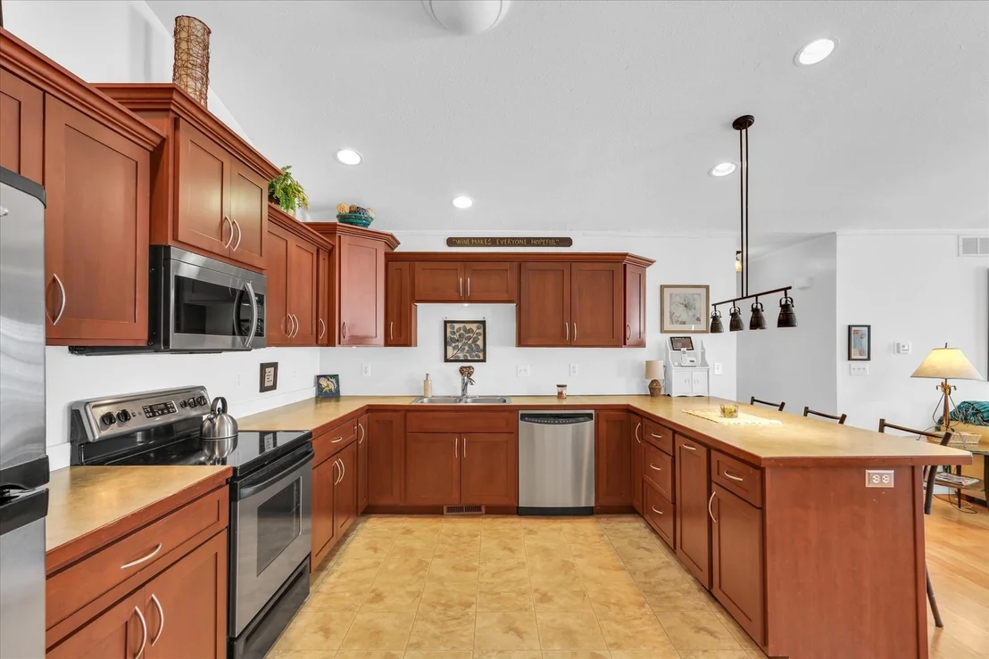 Photo of Unit 2517 at 2517 WINDWARD