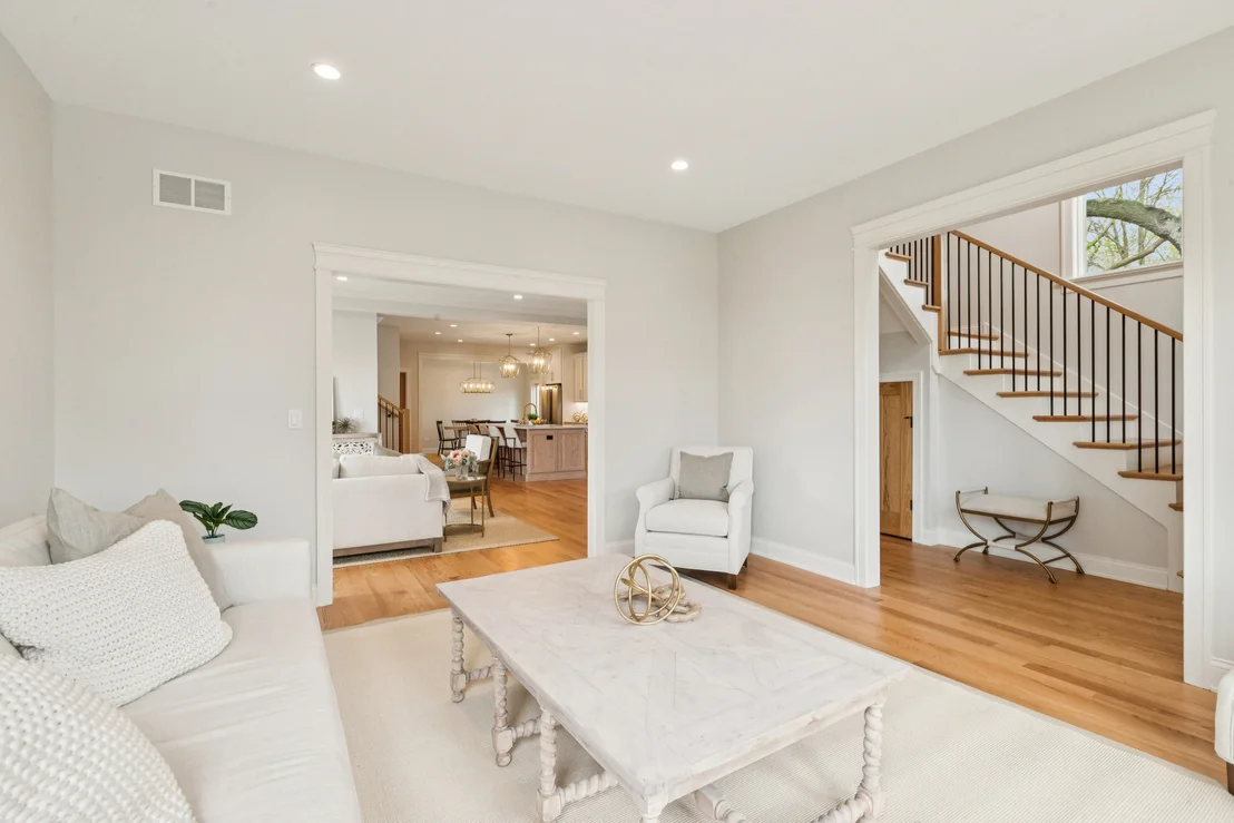 Photo of 885 Geneva Road