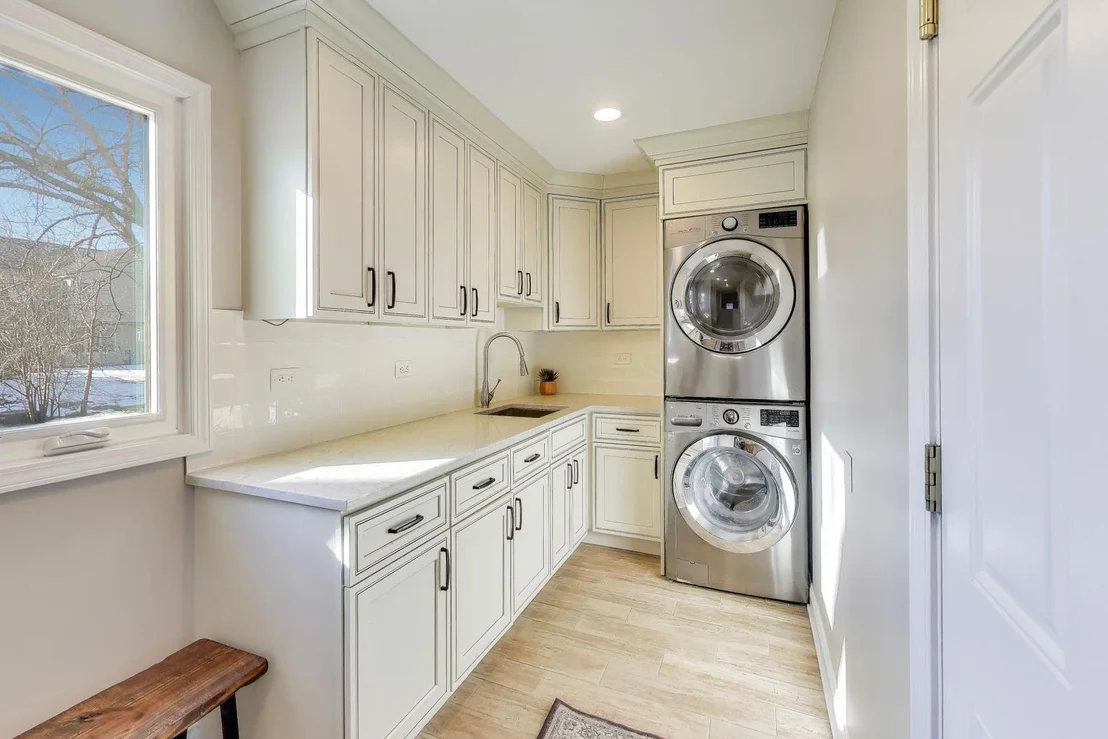 Photo of 829 Heatherstone Drive