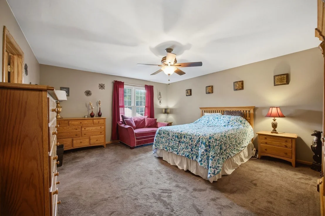Photo of 702 Hickory Lane