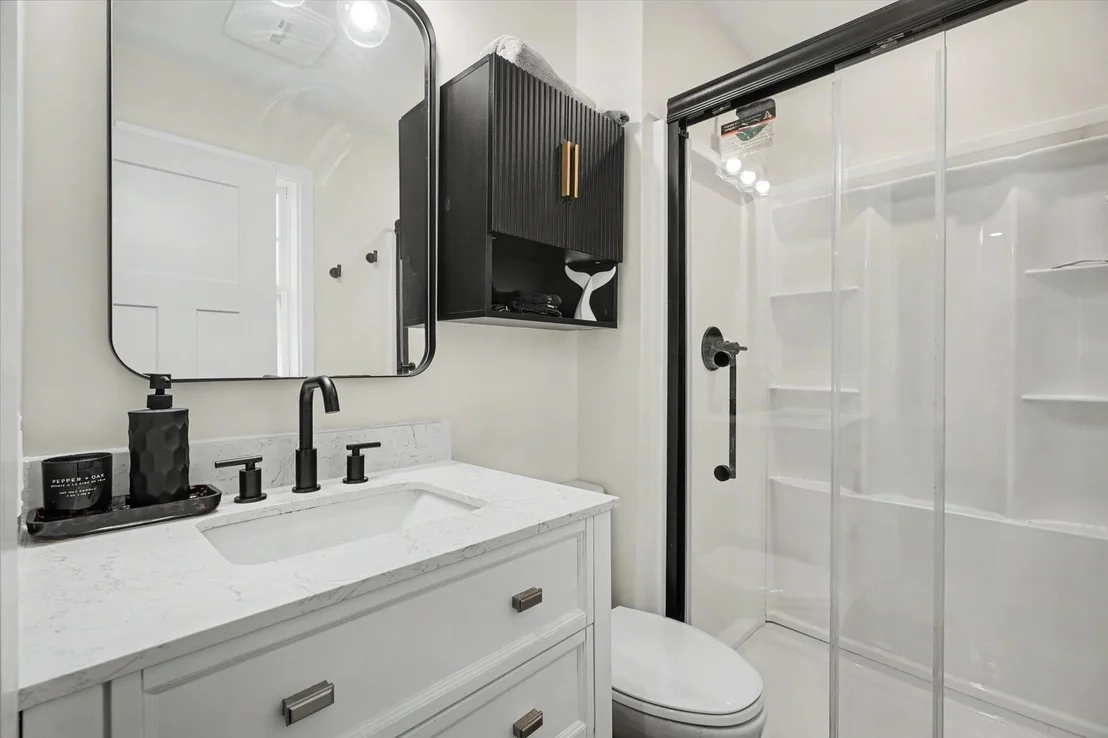 Photo of 1008 Devonshire Drive