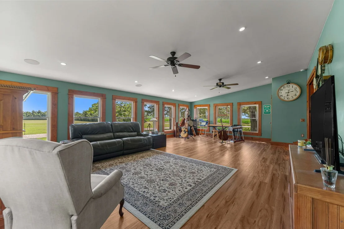Photo of 1392 RED BRICK Road