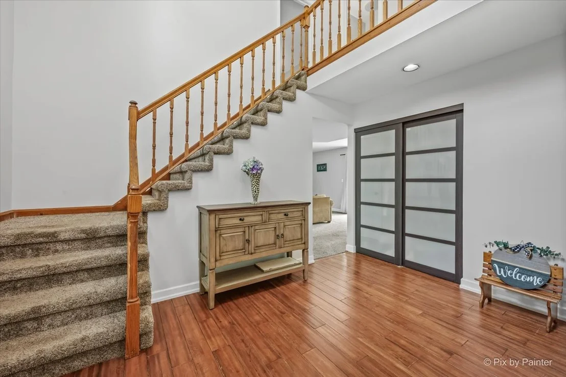 Photo of 658 WAINSFORD Drive