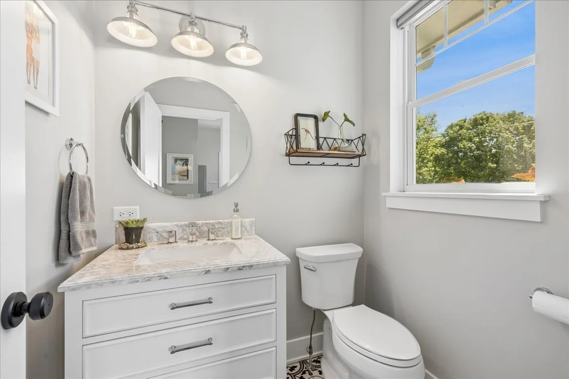 Photo of 225 Edgewater Drive