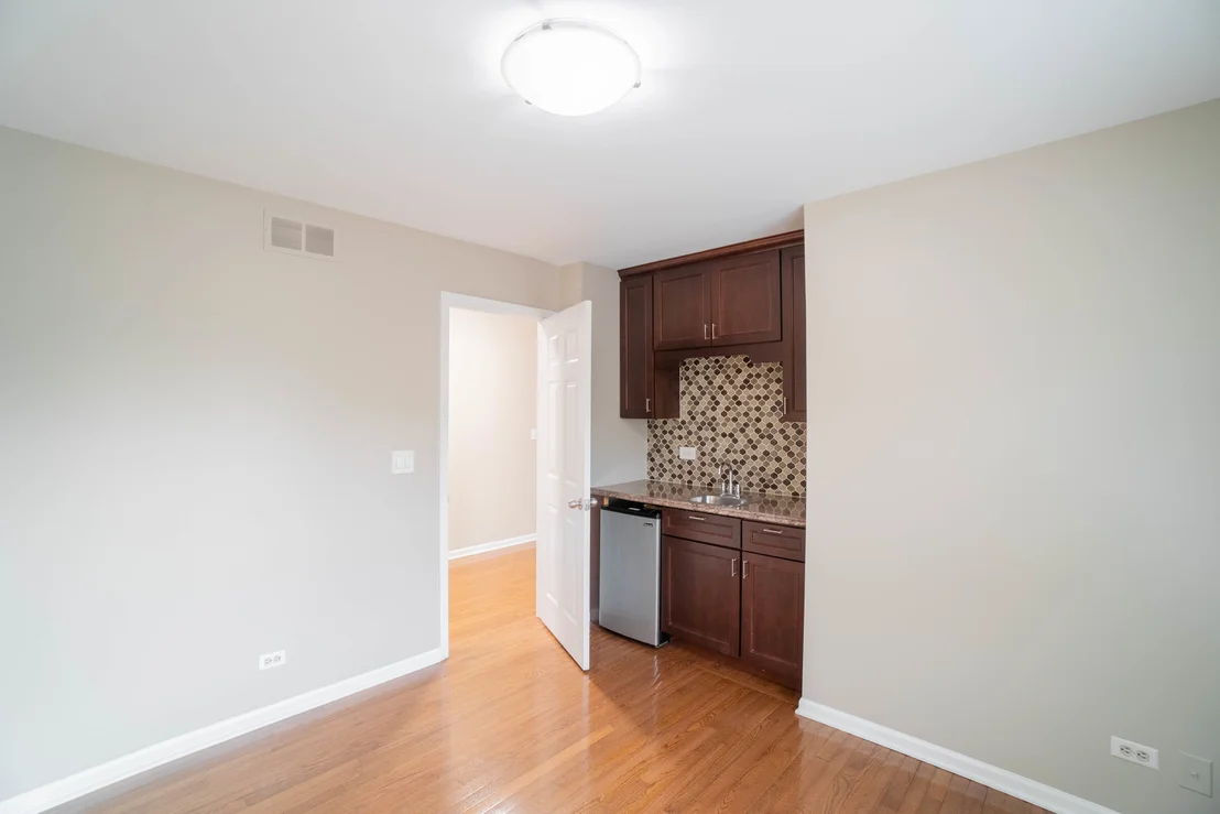 Photo of 465 Thacker Court