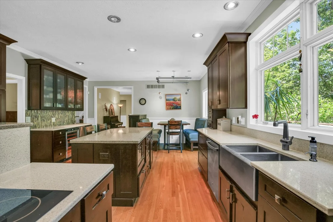 Photo of 1516 River Bluff Drive