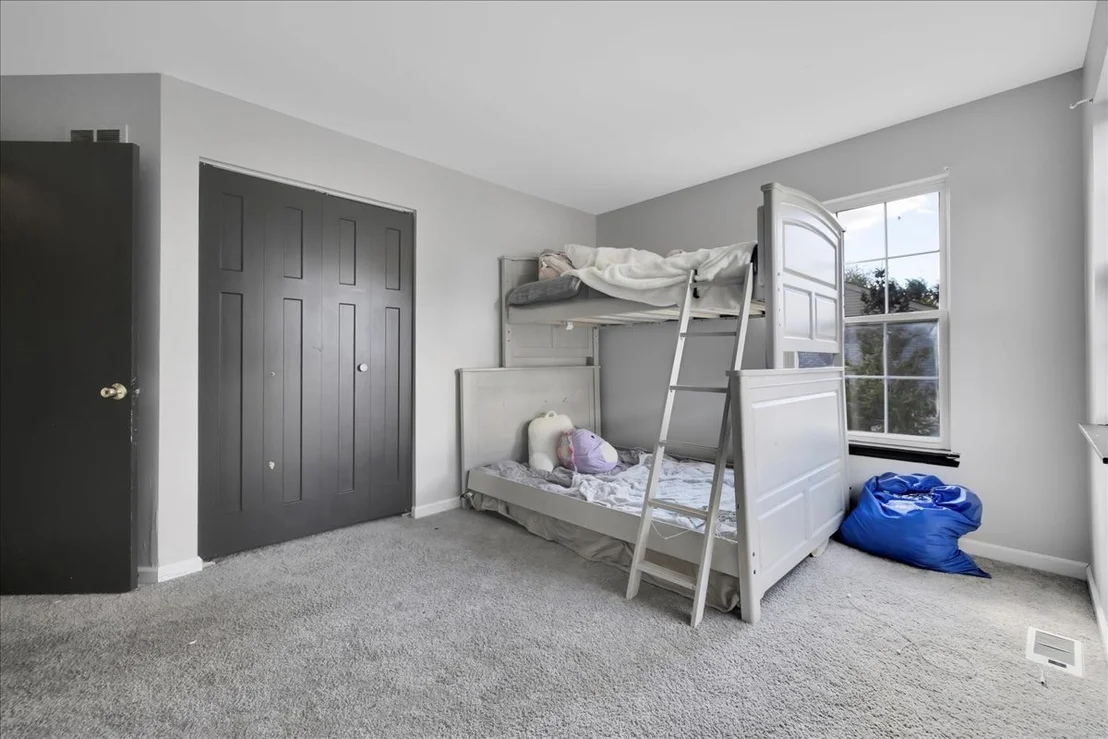 Photo of 974 Audubon Lane