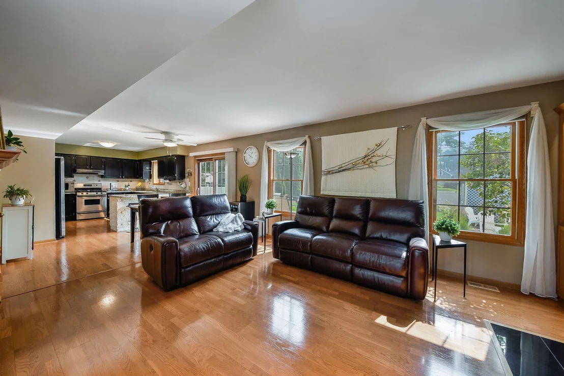 Photo of 959 Hill Crest Drive