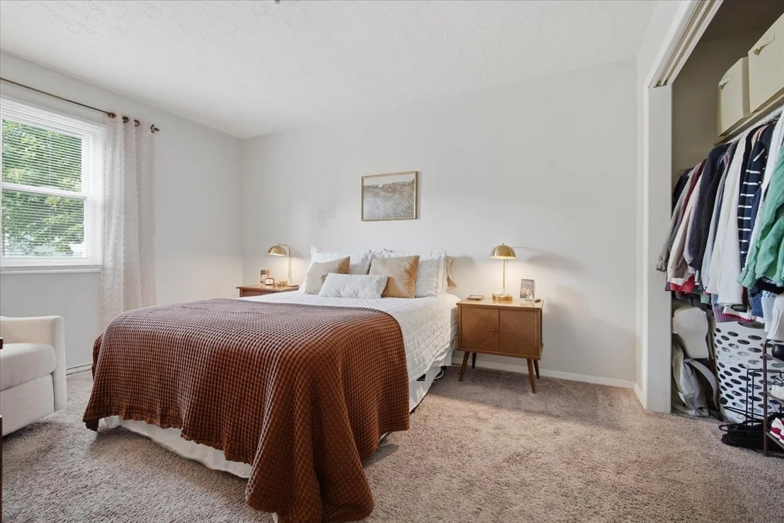 Photo of Unit B at 1546 Hunt Drive
