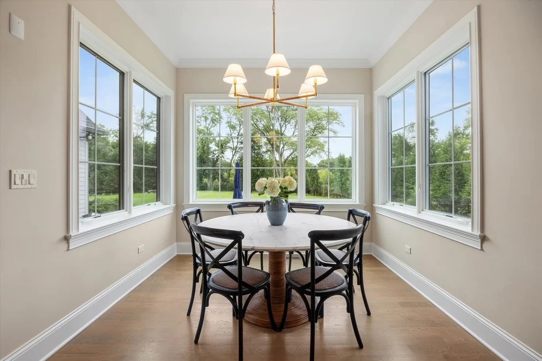 Photo of 1561 Hawthorne Lane