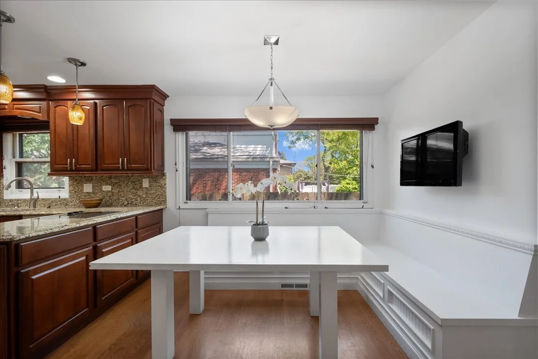 Photo of 2821 Covert Road