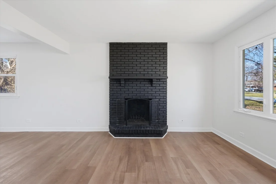 Photo of 16608 Sawyer Avenue