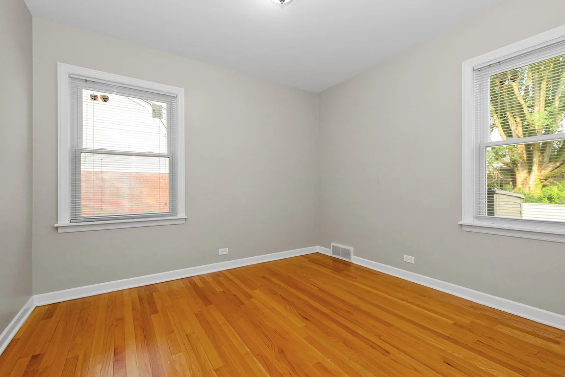 Photo of 17531 Henry Street