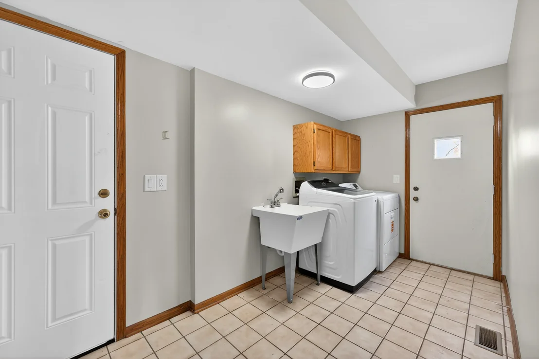 Photo of 1281 Scarlet Drive