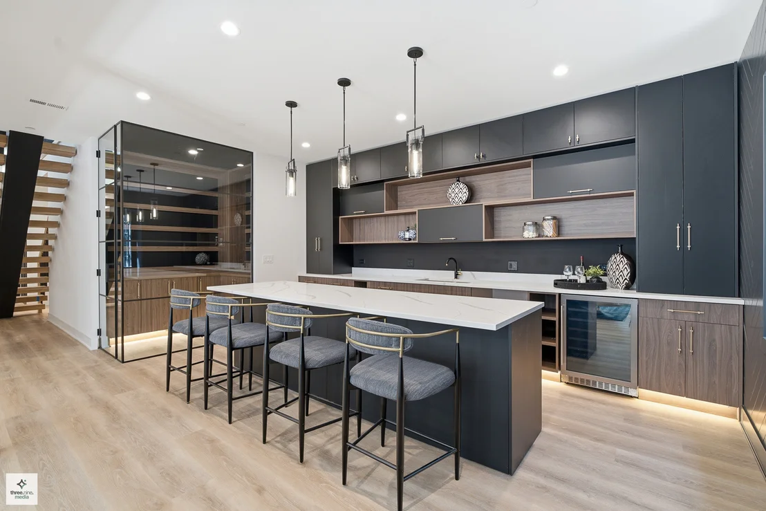 Photo of 424 Forest Edge Drive