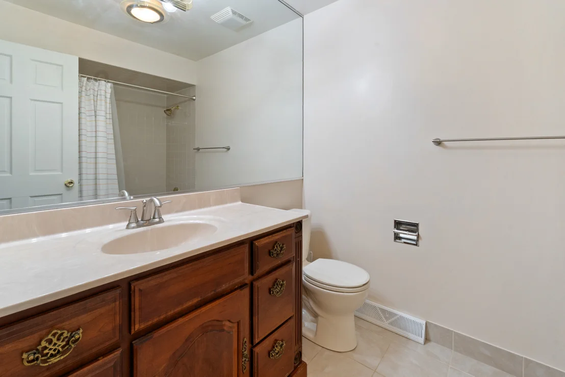 Photo of 1621 Longmeadow Drive