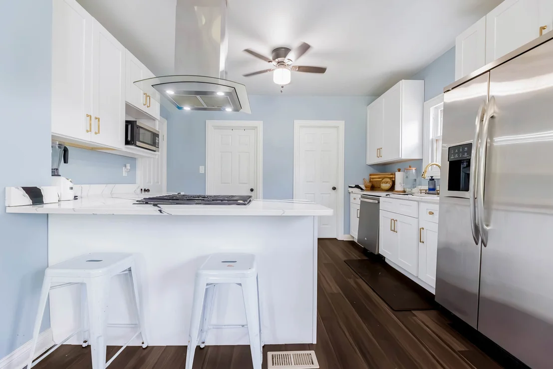 Photo of 306 Barry Avenue