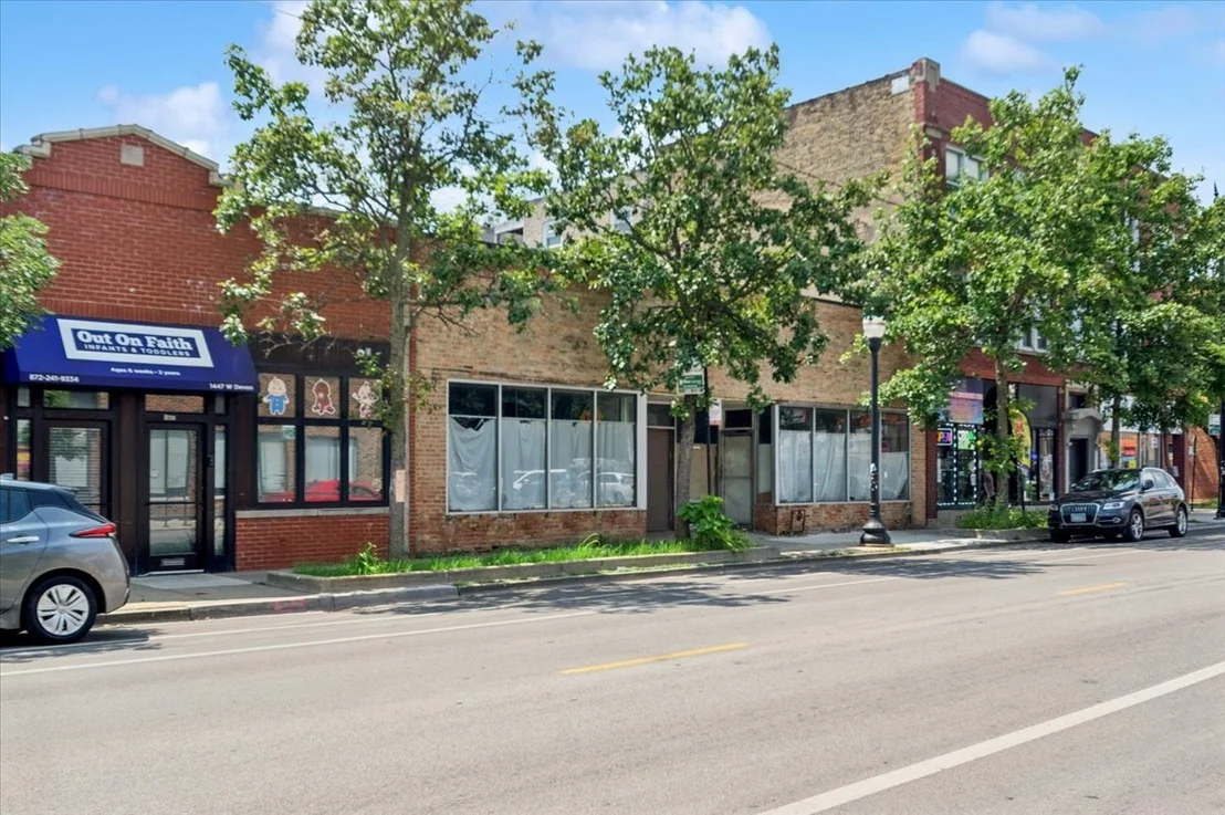 Photo of 1449 W Devon Avenue