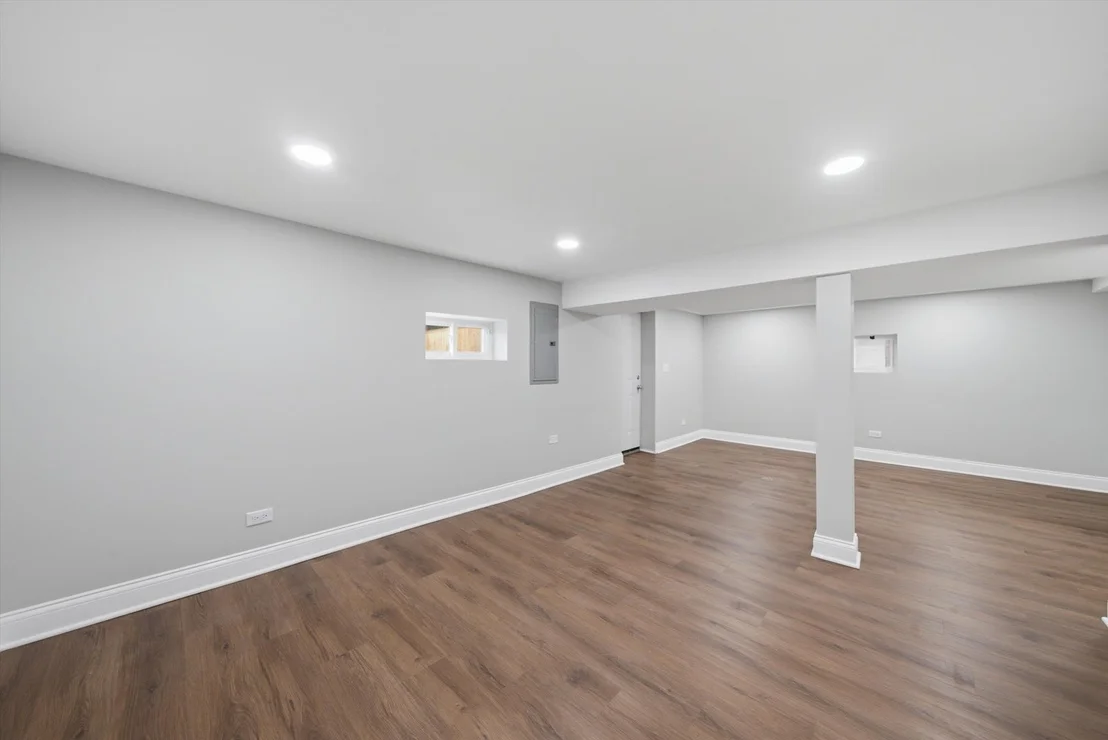 Photo of 433 W 100TH Street