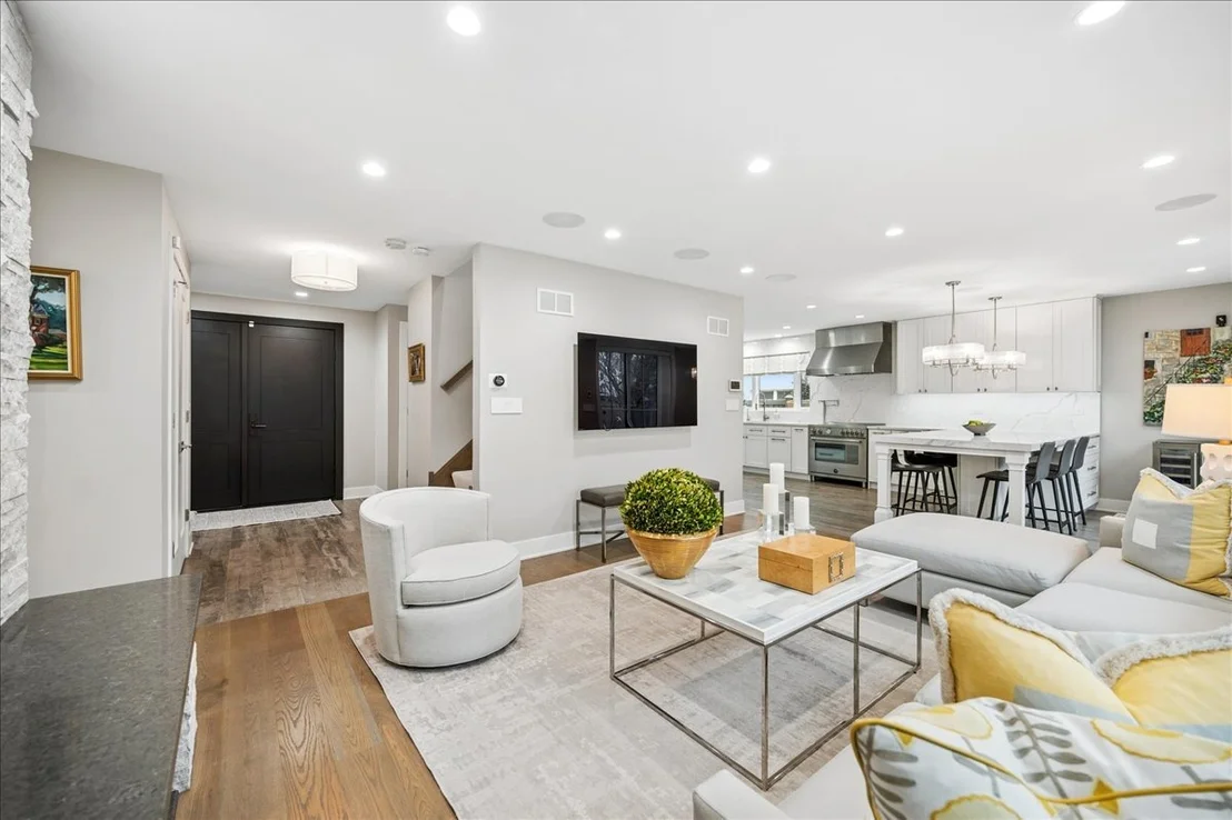 Photo of 270 Sheridan Road