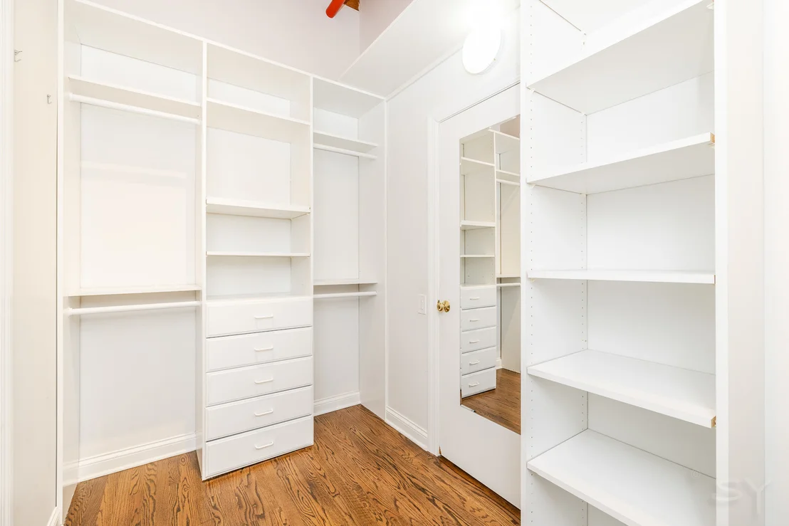 Photo of Unit 2G at 1327 W Washington Boulevard