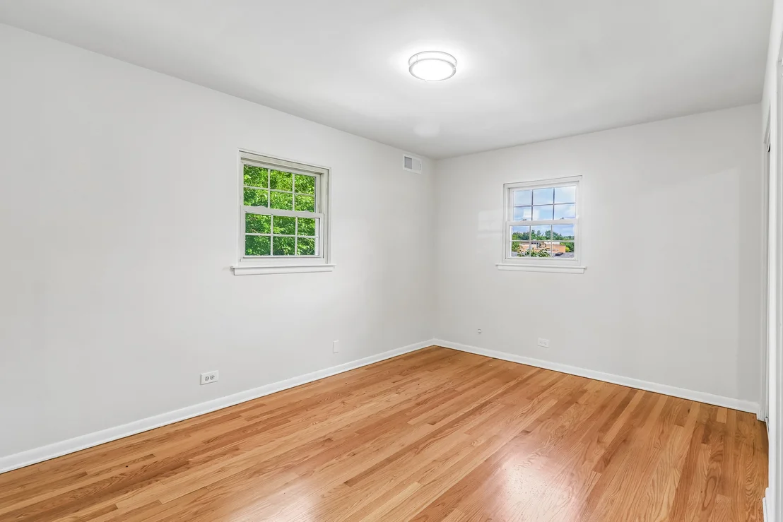 Photo of 1053 Laurel Lane