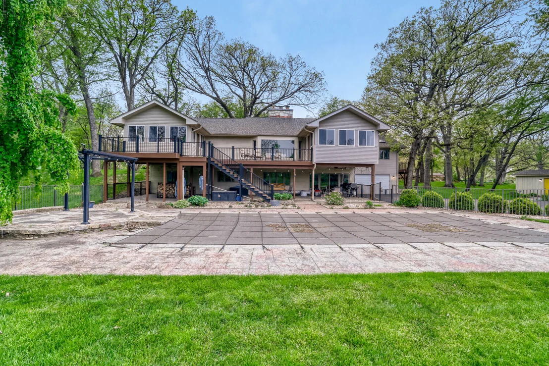 Photo of 39W526 Lori Lane