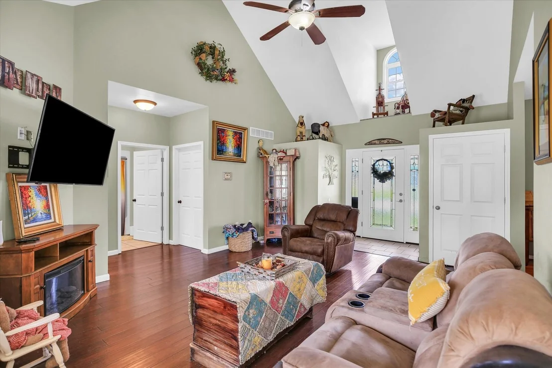 Photo of 48 Nightingale Circle