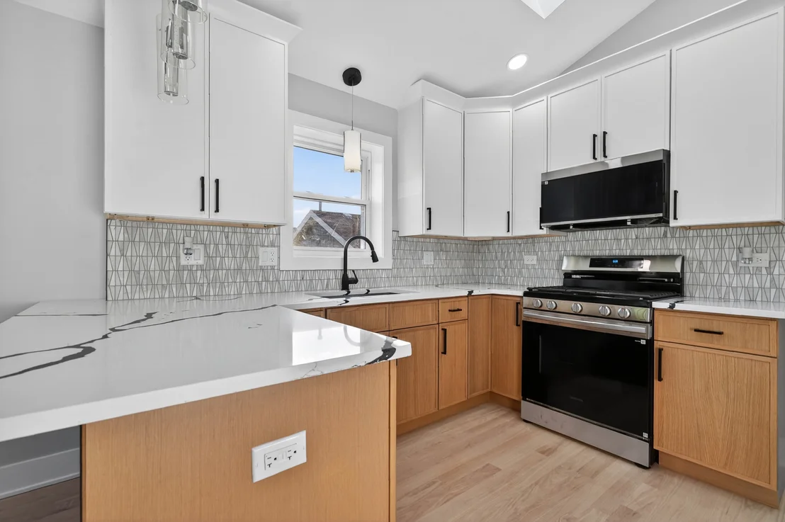 Photo of 5733 W 83rd Place