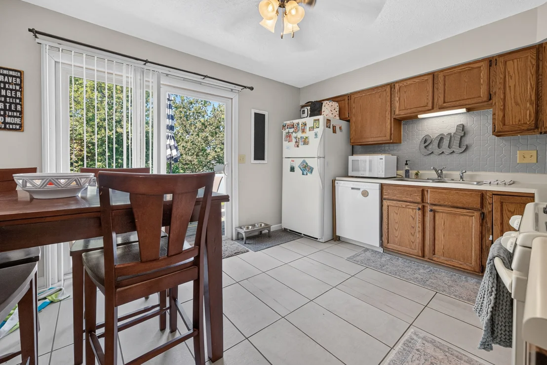 Photo of 1224 N Hershey Road