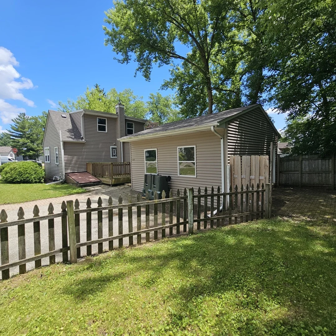 Photo of 611 Golfview Drive