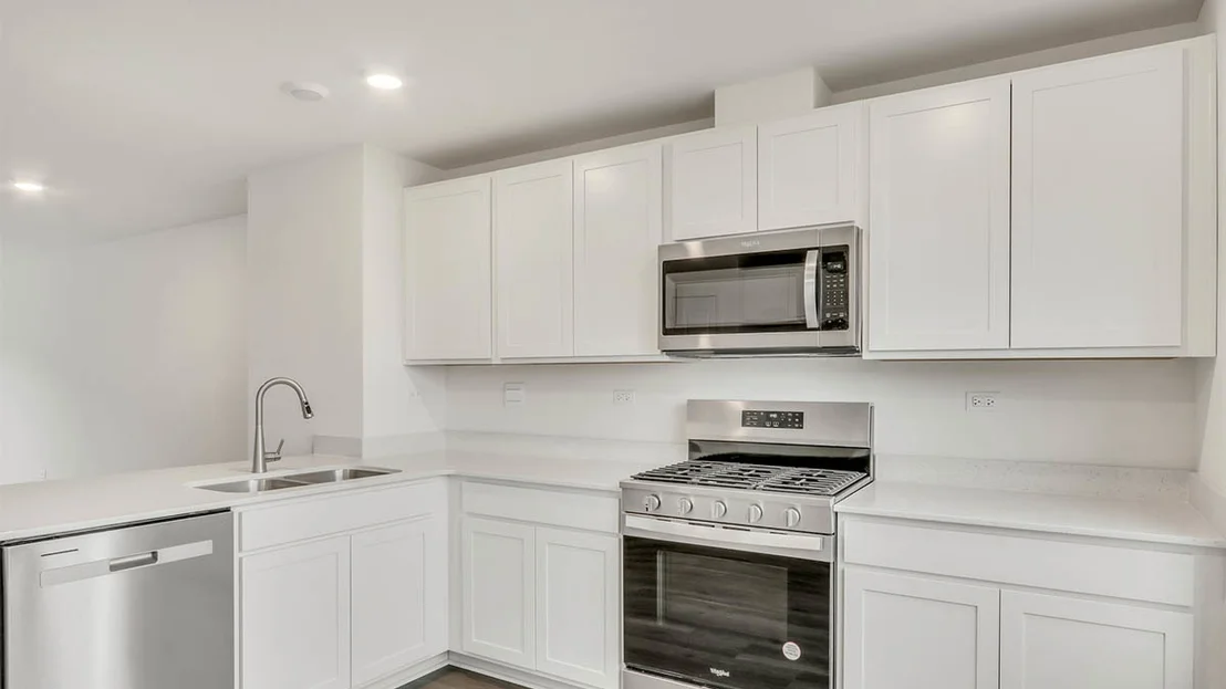 Photo of 415 Lakeshore Court