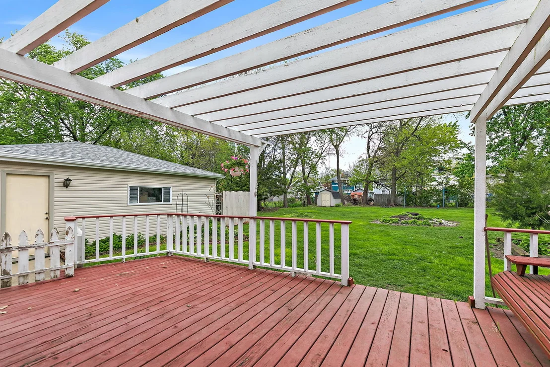 Photo of 922 Douglas Avenue