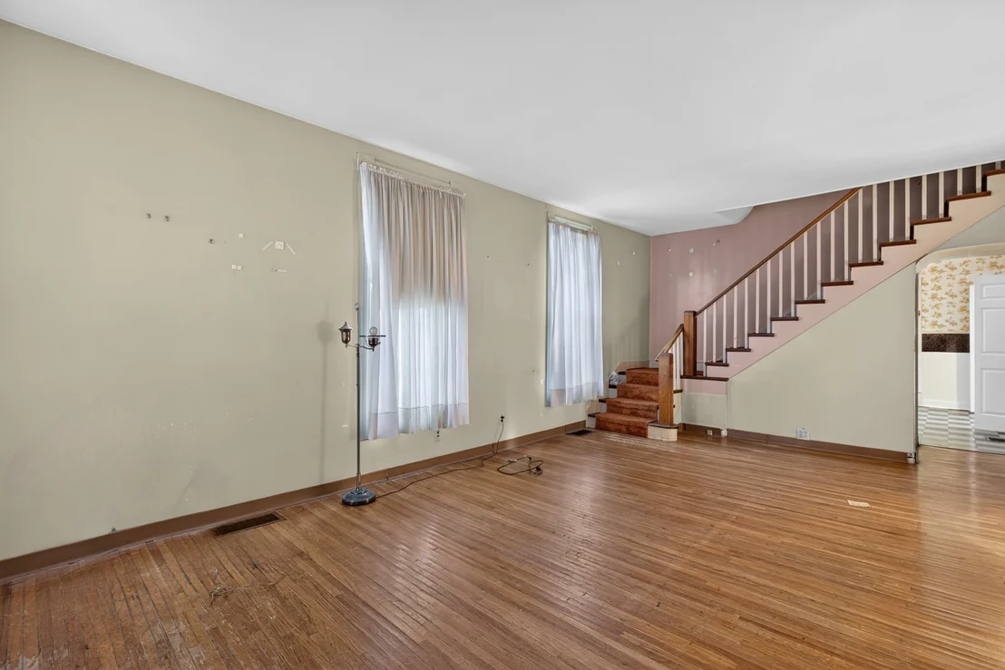 Photo of 115 7th Street
