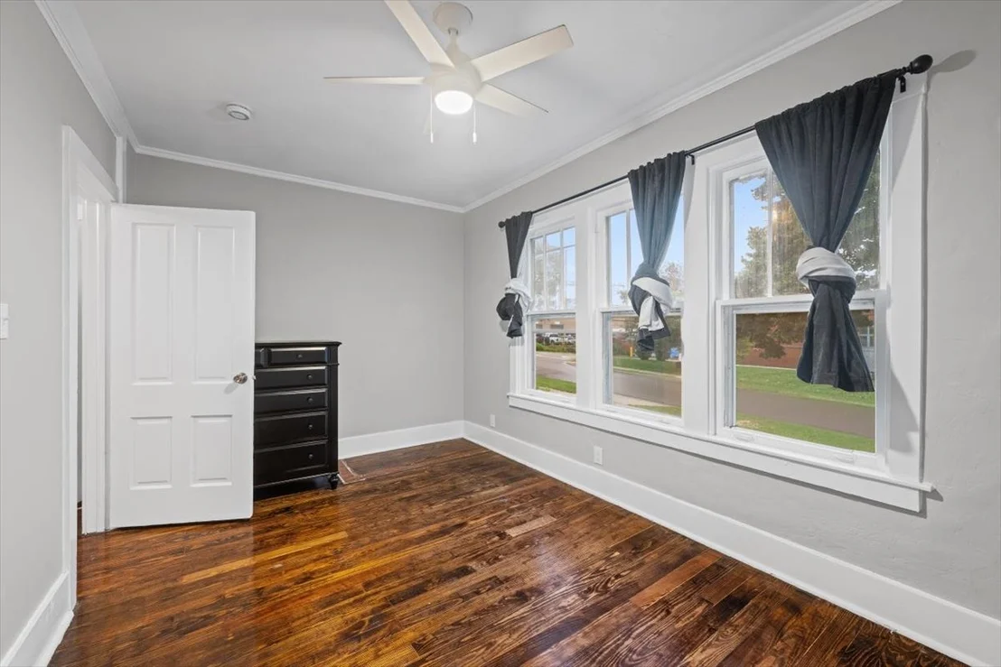 Photo of 1235 Leon Place