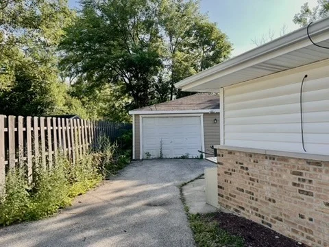 Photo of 101 Shabbona Drive