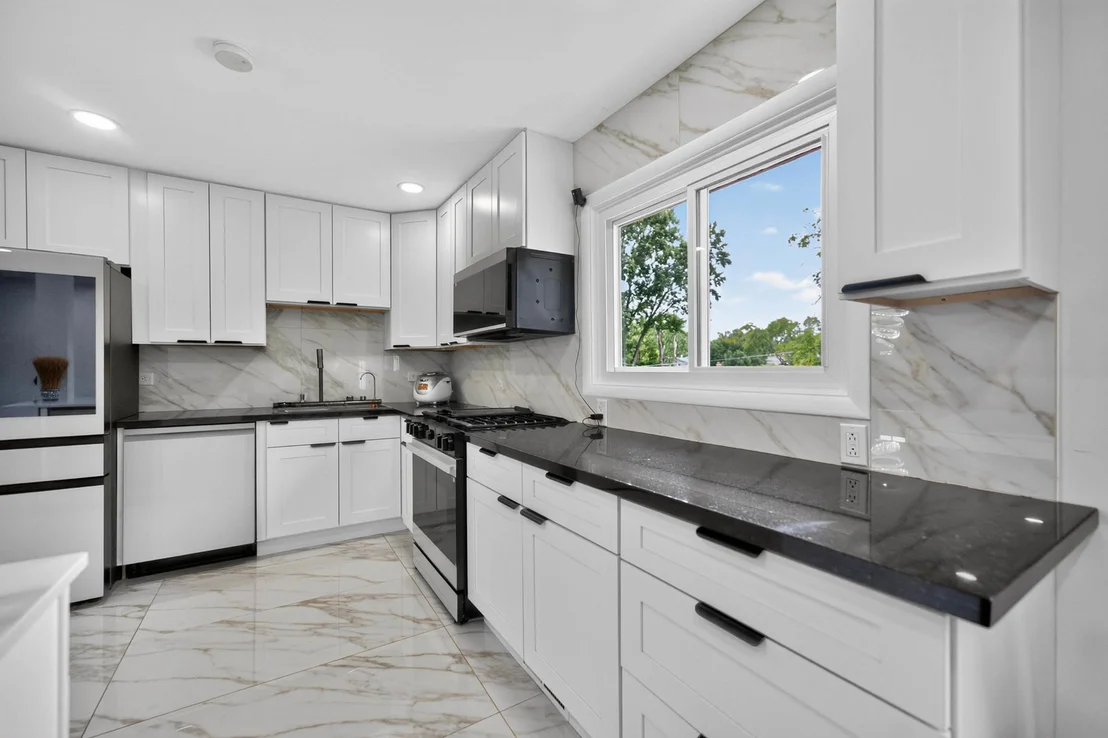 Photo of 535 Edgemont Lane