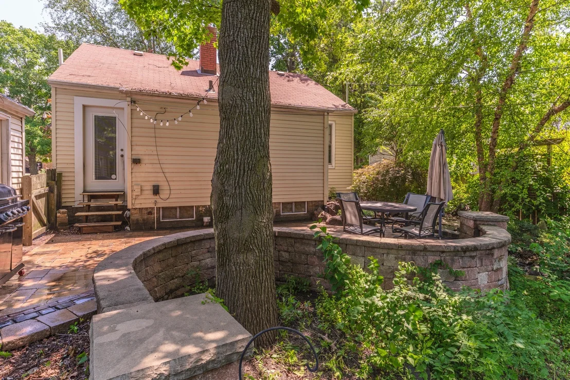 Photo of 821 Normal Avenue