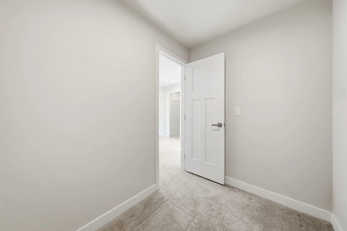 Photo of 72 Nicholas Drive E