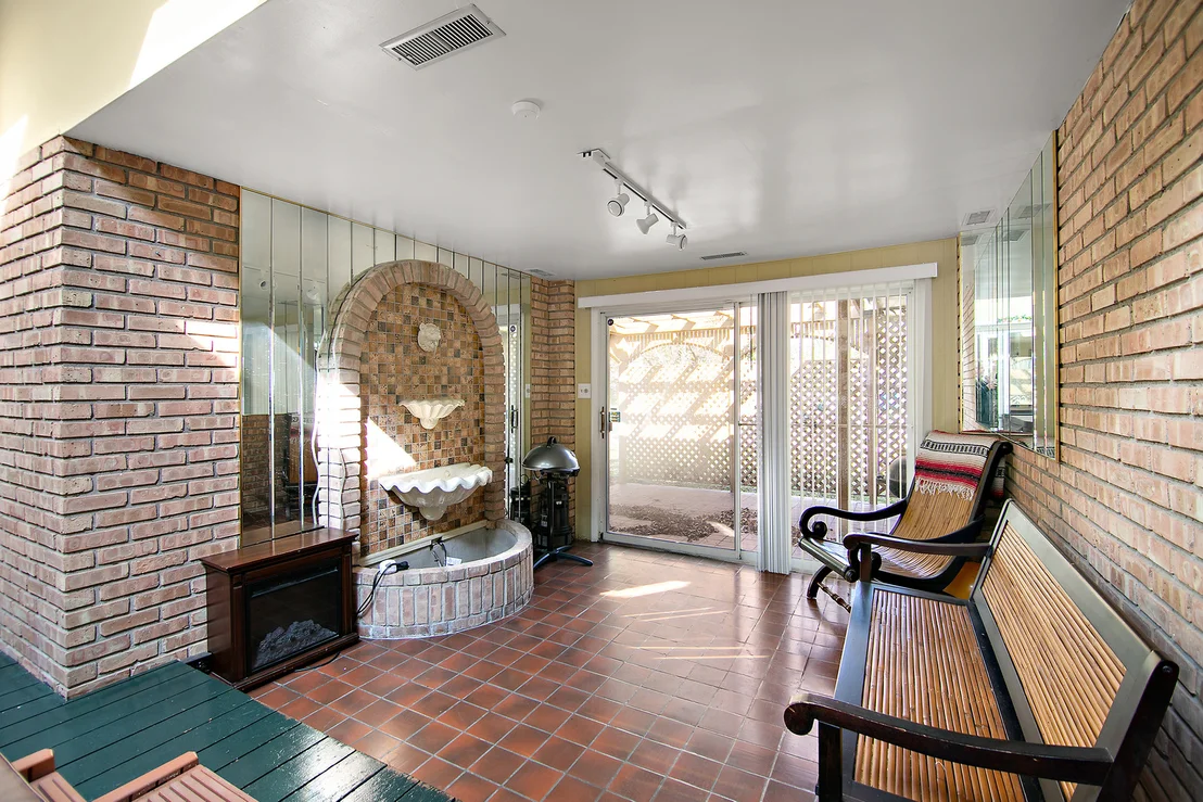 Photo of 1305 OAKTREE Lane